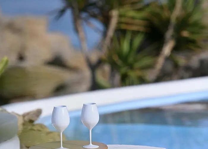 Paraga Scorpios Area 2 7min Walk To By Calypso Sunset